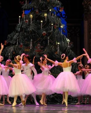 Joffrey Ballet: Ekmans Midsummer Nights Dream